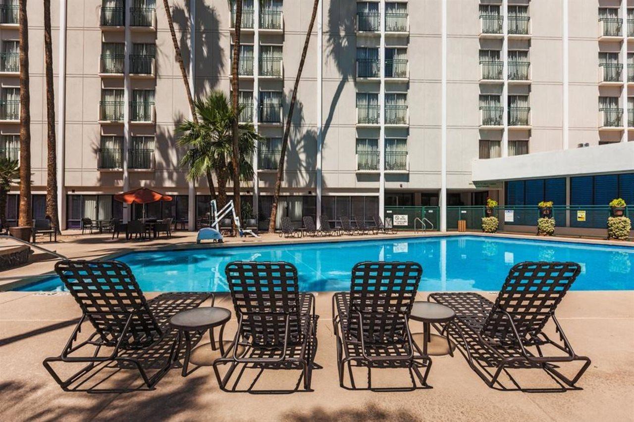 Hilton Garden Inn Phoenix Midtown Bagian luar foto