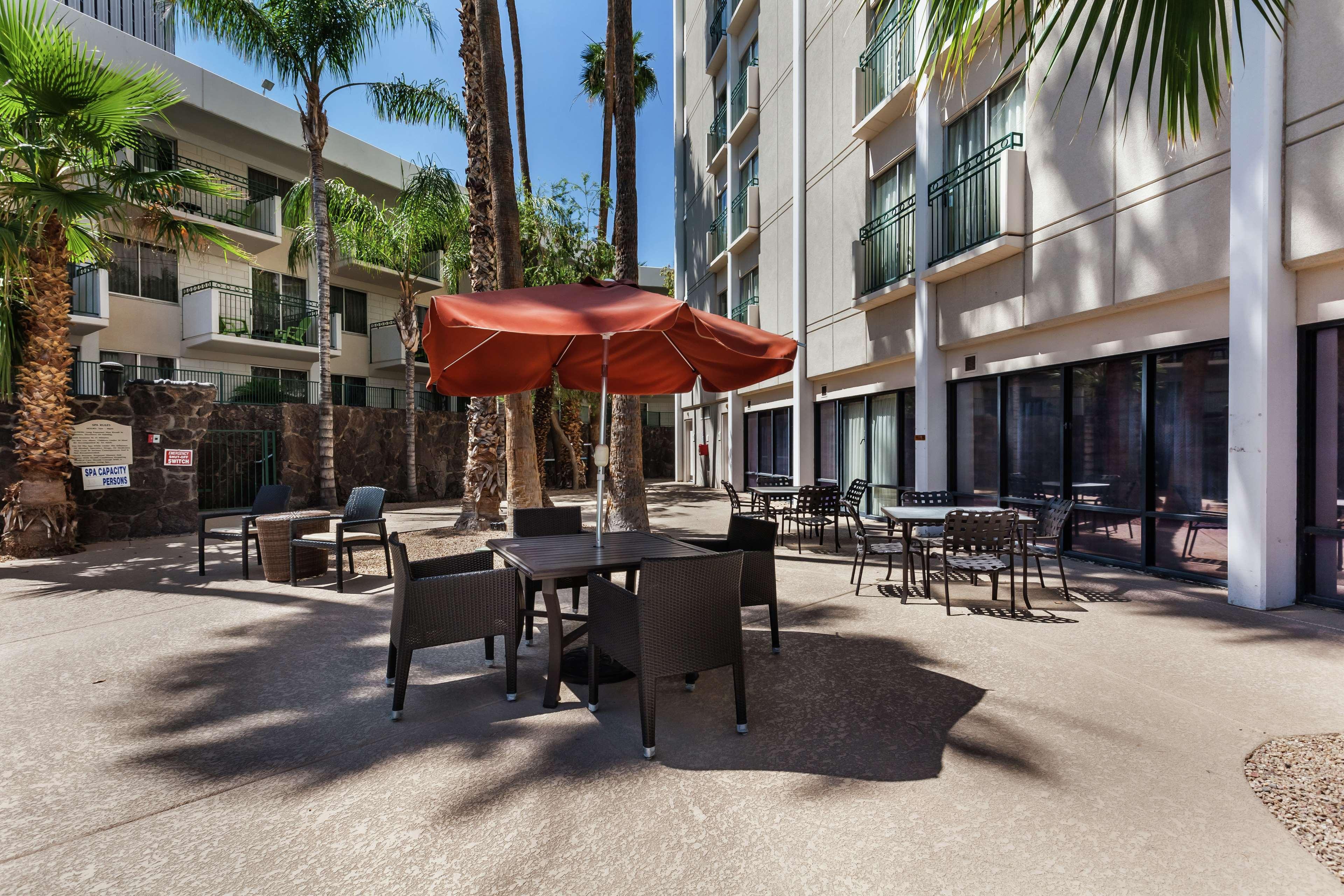 Hilton Garden Inn Phoenix Midtown Bagian luar foto