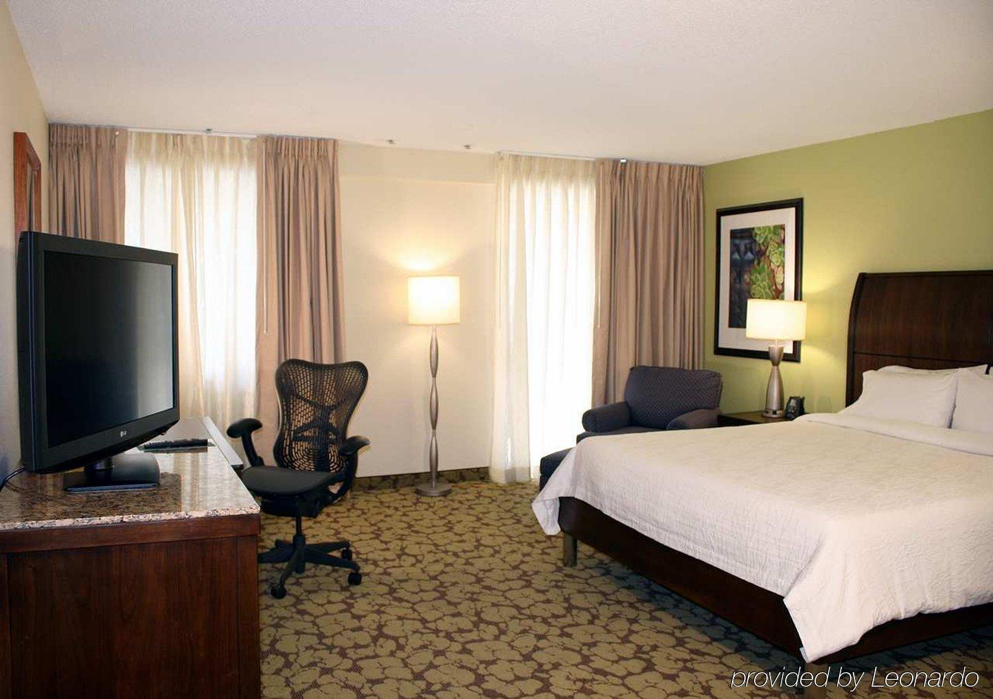 Hilton Garden Inn Phoenix Midtown Bagian luar foto